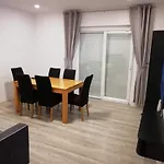 Nino Apartmán Gradac (Split-Dalmatia)