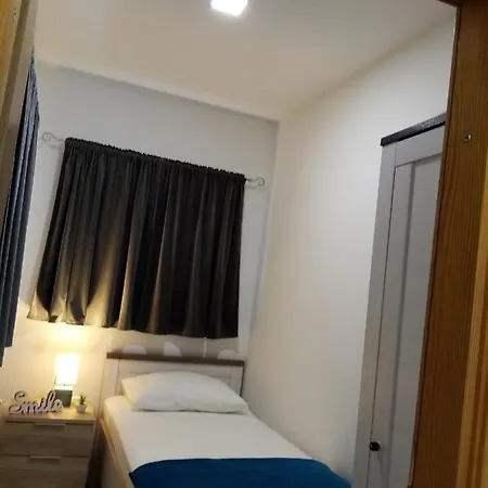 Nino Apartment *