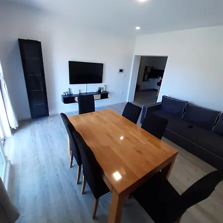 Apartment Nino *