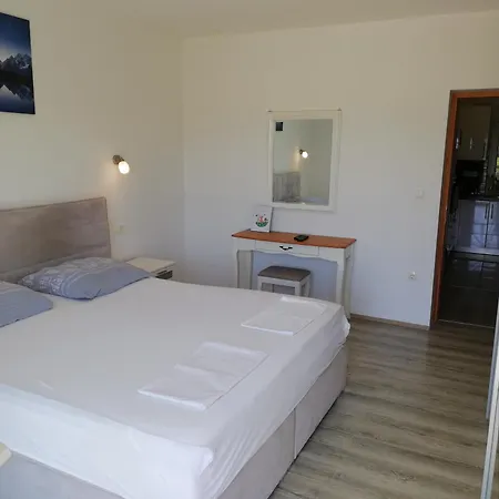 Nino Apartment